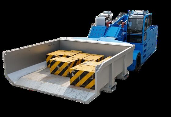 Ovenlaadvoertuig met uitwisselbare schrootcontainers Verticale lift en telescopische arm voor efficiënt laden