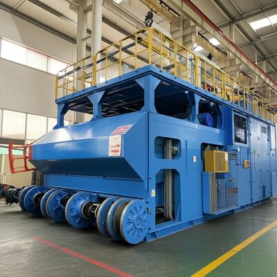 Ovenlaadvoertuig met uitwisselbare schrootcontainers Verticale lift en telescopische arm voor efficiënt laden