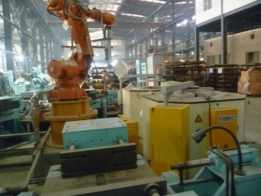 De grijze Elektrische Oven van 2000KG voor Aluminium het Smelten Holdings Volledige Verbranding